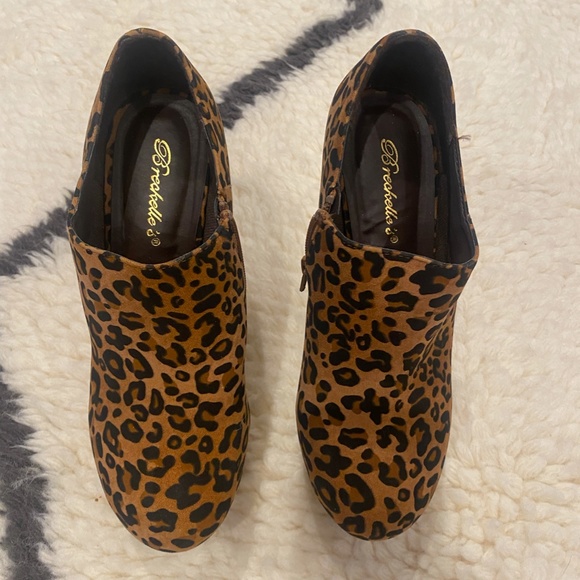 Leopard Print Ankle Bootie - Picture 8 of 10
